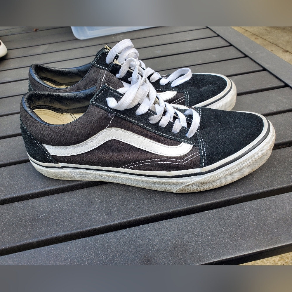Vans old skool state shoes size 7.5 women's in black and white